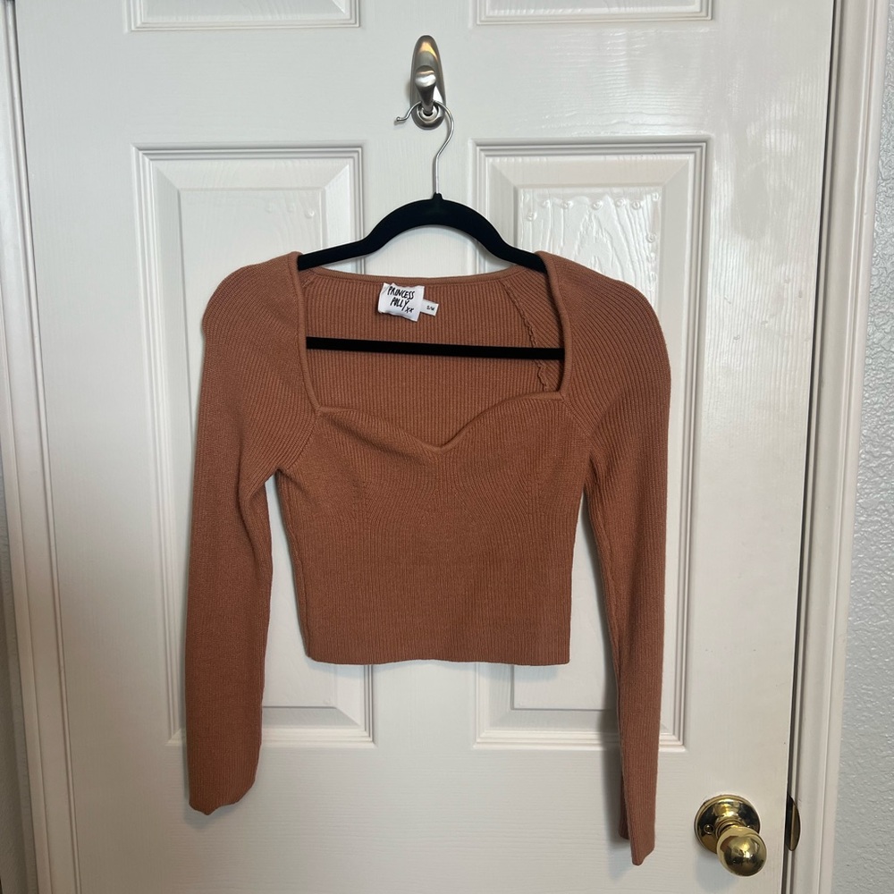 Camel sweetheart sweater